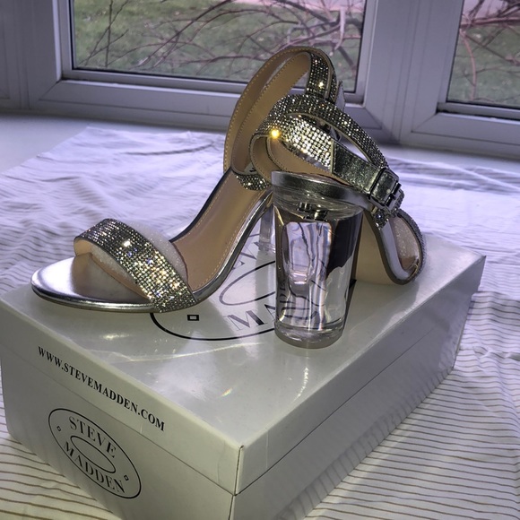 Cinderella’s Glass Slipper - Picture 4 of 4